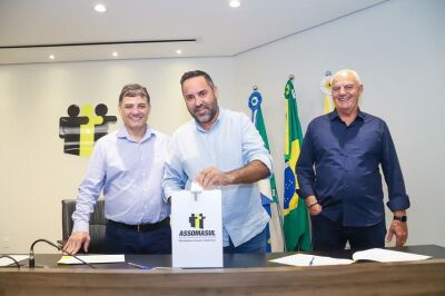 Imagem da notícia Prefeito de Alcinópolis participa de eleição da Assomasul que define nova diretoria